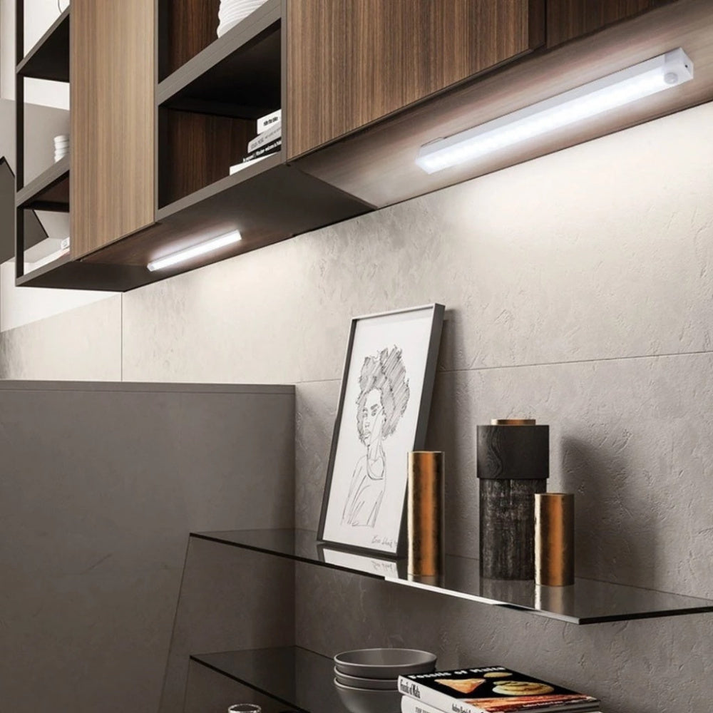 Luminária Inteligente LED com Sensor de Movimento USB Recarregável
