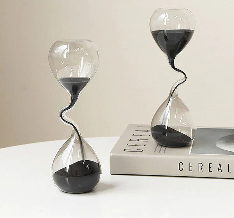 Ampulheta Curva de Vidro com Areia Preta